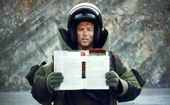 CARTE AUTODISTRUGERE