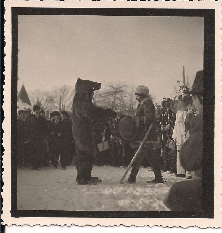 Dansul Ursului, 1935 Arhiva de imagini a Muzeului ASTRA