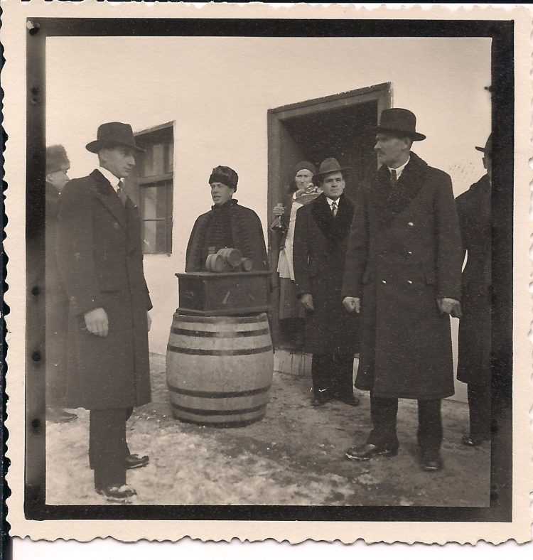 Înmânarea lăzii – breasla dogarilor, 1935 Arhiva de imagini a Muzeului ASTRA