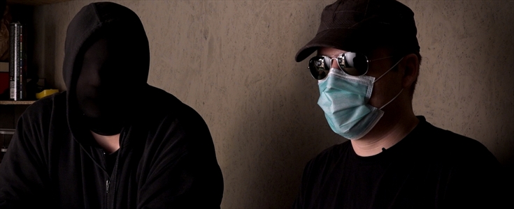 Imagine din filmul documentar „Fața ascunsă a internetului” (categ. Cetățeni ai lumii online”)