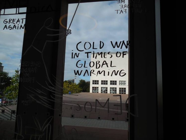 Desen Dan Perjovschi