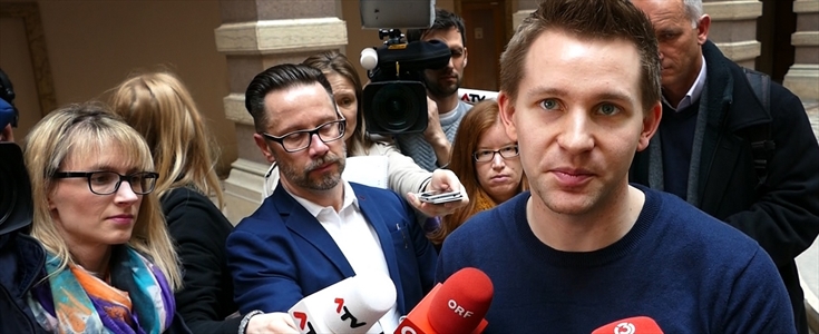 Imagine din filmul documentar „Facebookistan” (categ. Cetățeni ai lumii online”